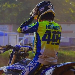 Meet your Posher, Tye